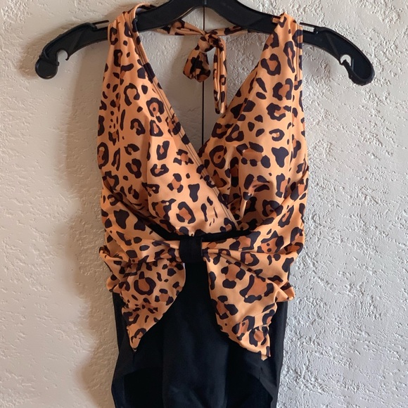 Leopard Halter Plunge 1 Piece Swimsuit - Picture 4 of 10